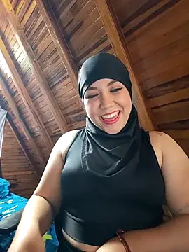 Snapshot of AmbarBurhan chatting on 15, 2, 2025 AmbarBurhan online show from 15, 2, 2025