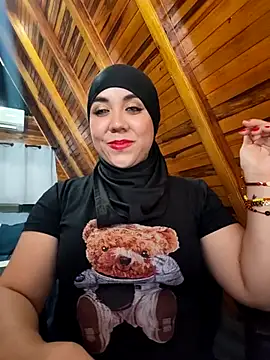 Snapshot of AmbarBurhan chatting on 8, 9, 2025 AmbarBurhan online show from 8, 9, 2025