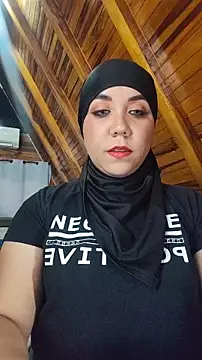 Snapshot of AmbarBurhan chatting on 4, 10, 2025 AmbarBurhan online show from 4, 10, 2025