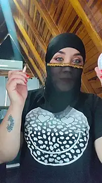 Snapshot of AmbarBurhan chatting on 7, 10, 2025 AmbarBurhan online show from 7, 10, 2025