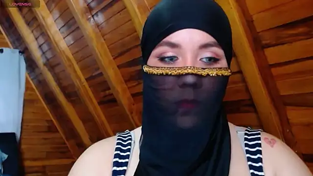 Snapshot of AmbarBurhan chatting on 14, 10, 2025 AmbarBurhan online show from 14, 10, 2025