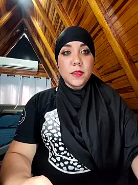 Snapshot of AmbarBurhan chatting on 17, 12, 2025 AmbarBurhan online show from 17, 12, 2025