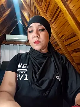 Snapshot of AmbarBurhan chatting on 14, 2, 2026 AmbarBurhan online show from 14, 2, 2026