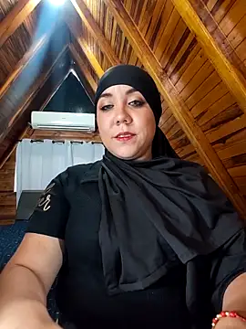 Snapshot of AmbarBurhan chatting on 17, 2, 2026 AmbarBurhan online show from 17, 2, 2026