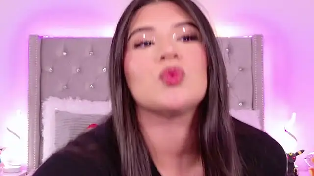 JuliaSUMMERS2022 online show from 6, 2, 2025