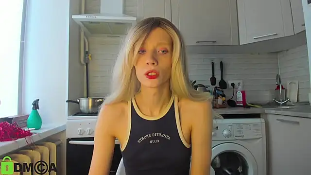 Snapshot of _Alice_Kitty chatting on 4, 2, 2025 Alice Kitty online show from 4, 2, 2025