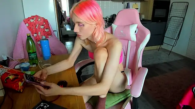Snapshot of _Alice_Kitty chatting on 25, 5, 2026 Alice Kitty online show from 25, 5, 2026