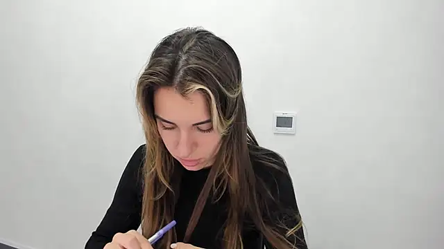 Snapshot of Summmmersky chatting on 25, 1, 2025 Summmmersky online show from 25, 1, 2025