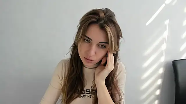 Snapshot of Summmmersky chatting on 23, 2, 2025 Summmmersky online show from 23, 2, 2025