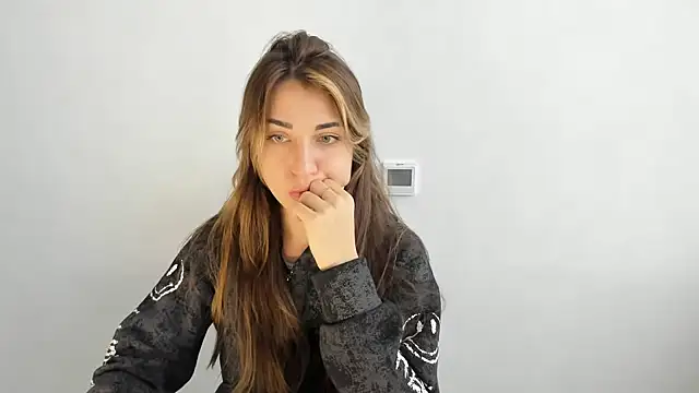 Snapshot of Summmmersky chatting on 26, 2, 2025 Summmmersky online show from 26, 2, 2025