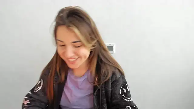 Snapshot of Summmmersky chatting on 28, 2, 2025 Summmmersky online show from 28, 2, 2025