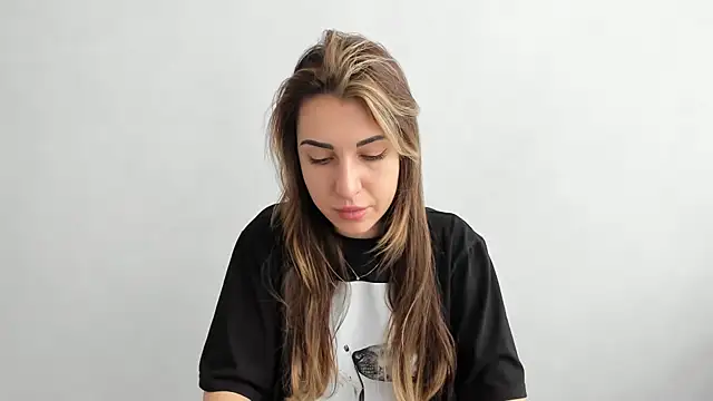 Snapshot of Summmmersky chatting on 15, 3, 2025 Summmmersky online show from 15, 3, 2025