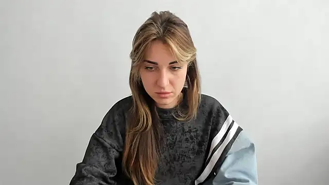 Snapshot of Summmmersky chatting on 19, 3, 2025 Summmmersky online show from 19, 3, 2025