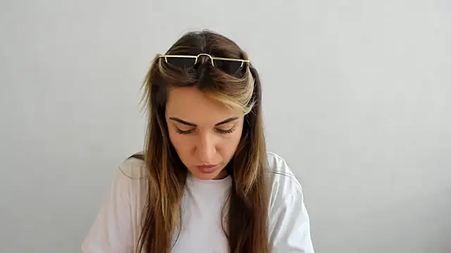 Snapshot of Summmmersky chatting on 21, 3, 2025 Summmmersky online show from 21, 3, 2025