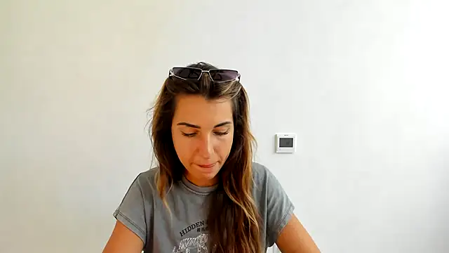 Snapshot of Summmmersky chatting on 22, 9, 2025 Summmmersky online show from 22, 9, 2025