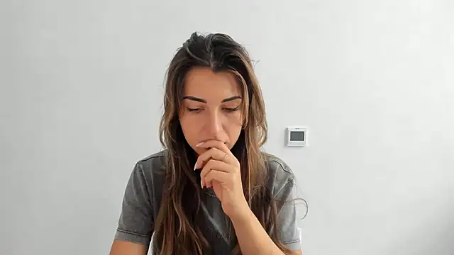 Snapshot of Summmmersky chatting on 11, 10, 2025 Summmmersky online show from 11, 10, 2025