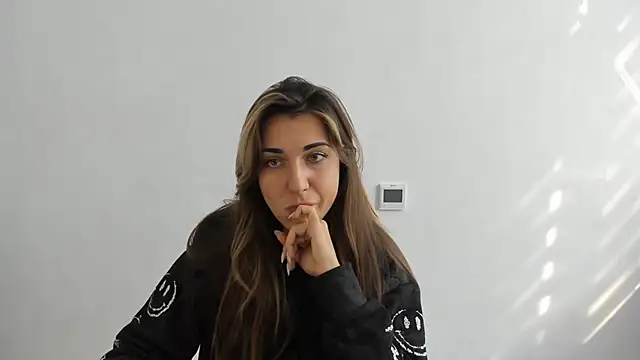 Snapshot of Summmmersky chatting on 21, 10, 2025 Summmmersky online show from 21, 10, 2025