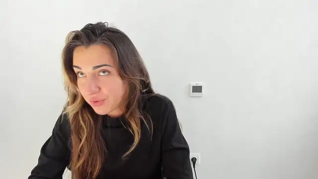 Snapshot of Summmmersky chatting on 26, 10, 2025 Summmmersky online show from 26, 10, 2025