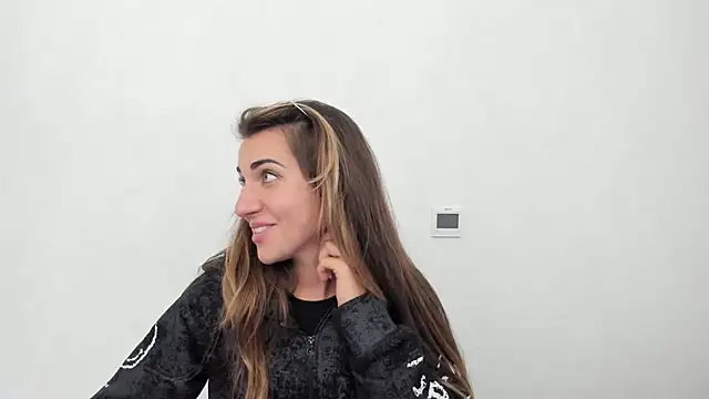 Snapshot of Summmmersky chatting on 29, 10, 2025 Summmmersky online show from 29, 10, 2025