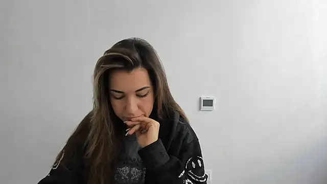 Snapshot of Summmmersky chatting on 30, 10, 2025 Summmmersky online show from 30, 10, 2025