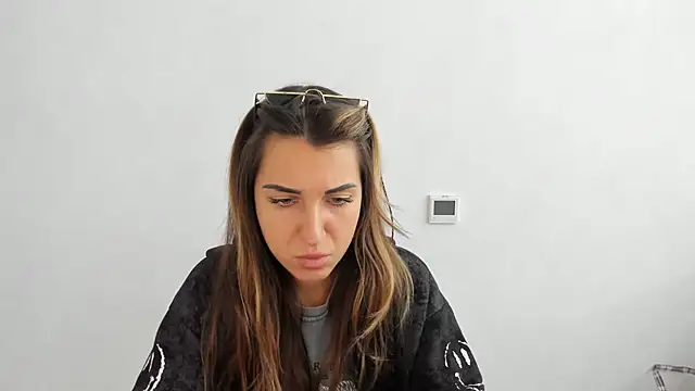 Snapshot of Summmmersky chatting on 1, 11, 2025 Summmmersky online show from 1, 11, 2025