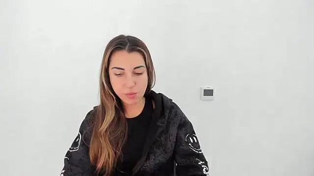 Snapshot of Summmmersky chatting on 8, 11, 2025 Summmmersky online show from 8, 11, 2025