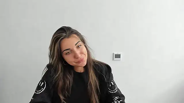 Snapshot of Summmmersky chatting on 15, 11, 2025 Summmmersky online show from 15, 11, 2025