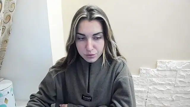 Snapshot of Summmmersky chatting on 18, 12, 2025 Summmmersky online show from 18, 12, 2025