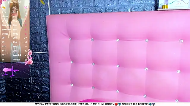 Snapshot of AriannaLewiis chatting on 9, 2, 2025 AriannaLewiis online show from 9, 2, 2025