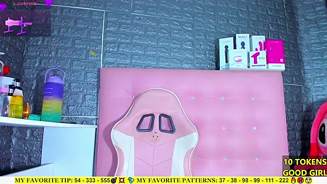 Snapshot of AriannaLewiis chatting on 26, 9, 2025 AriannaLewiis online show from 26, 9, 2025
