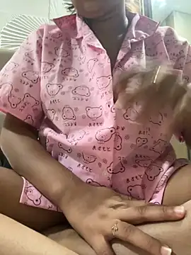 Snapshot of samayra124 chatting on 16, 12, 2025 samayra124 online show from 16, 12, 2025