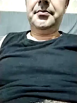 Snapshot of milf_hunter_35 chatting on 24, 6, 2026 milf hunter 35 online show from 24, 6, 2026