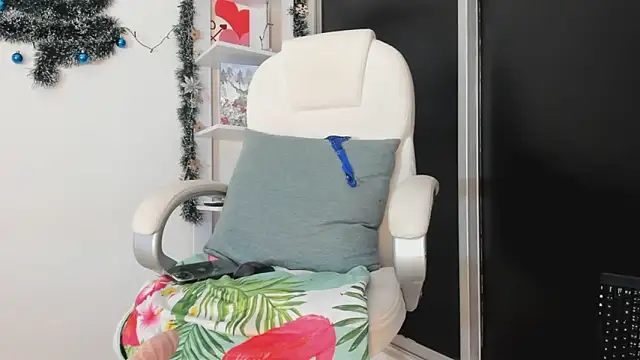 UrNewFantasy online show from 5, 1, 2025