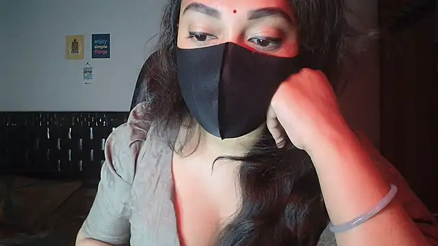 Snapshot of Most-Beautiful-Queen chatting on 13, 11, 2025 Most-Beautiful-Queen online show from 13, 11, 2025