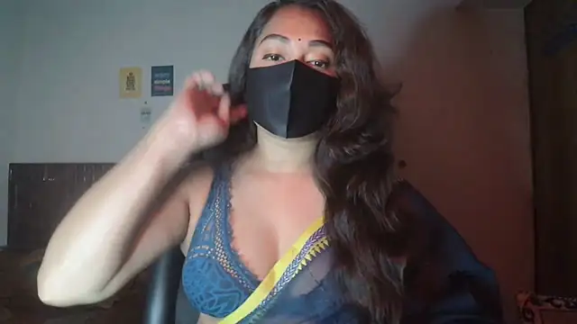 Snapshot of Most-Beautiful-Queen chatting on 19, 11, 2025 Most-Beautiful-Queen online show from 19, 11, 2025