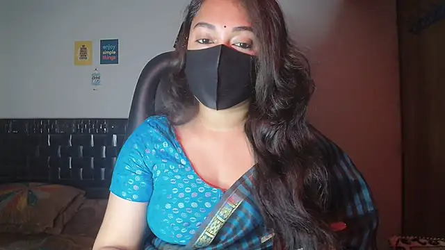 Snapshot of Most-Beautiful-Queen chatting on 28, 11, 2025 Most-Beautiful-Queen online show from 28, 11, 2025