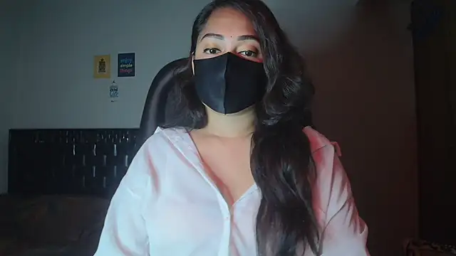 Snapshot of Most-Beautiful-Queen chatting on 15, 12, 2025 Most-Beautiful-Queen online show from 15, 12, 2025