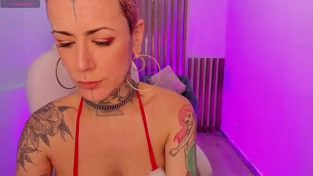 GinebraaFox  online show from 17, 12, 2024