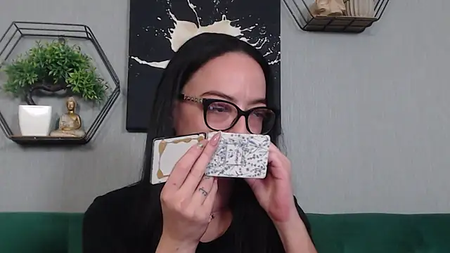 IzabelllNoir online show from 6, 2, 2026