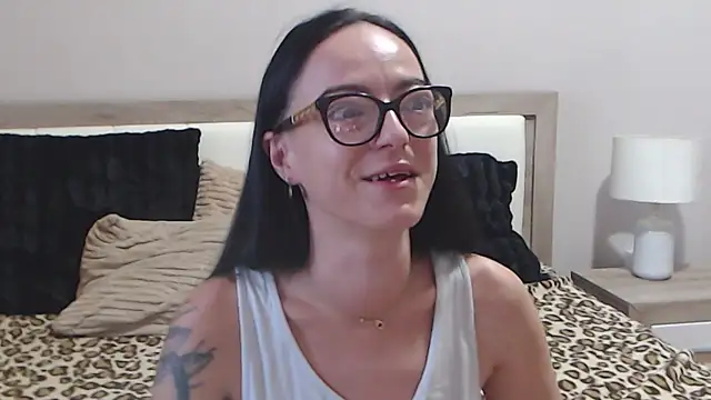 Snapshot of IzabelllNoir chatting on 16, 6, 2026 IzabelllNoir online show from 16, 6, 2026