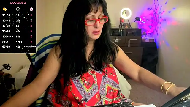 Snapshot of YourDreamLoverr chatting on 26, 11, 2025 YourDreamLoverr online show from 26, 11, 2025