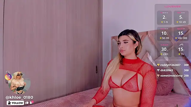 Snapshot of khloe__018 chatting on 17, 10, 2025 khloe 018 online show from 17, 10, 2025