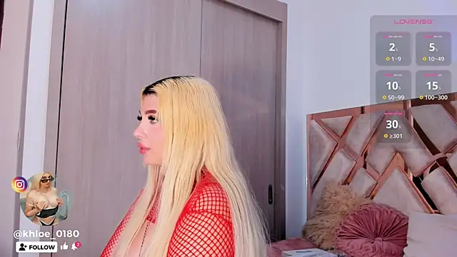 Snapshot of khloe__018 chatting on 20, 12, 2025 khloe 018 online show from 20, 12, 2025