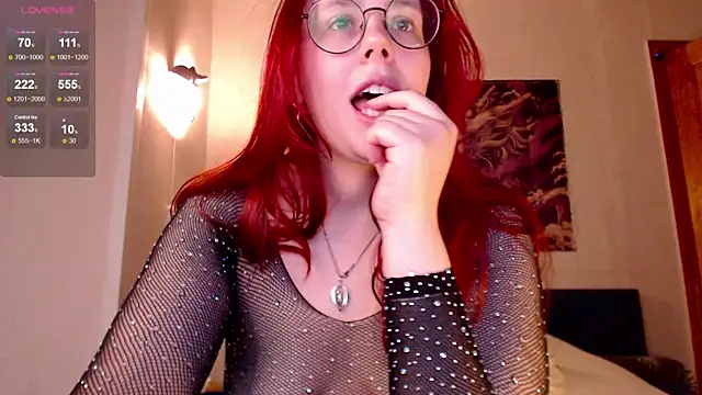 Snapshot of VanessaLincum chatting on 25, 9, 2025 VanessaLincum online show from 25, 9, 2025