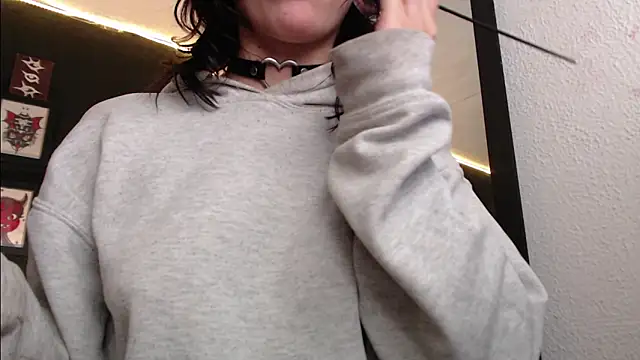 Snapshot of niakat_ chatting on 3, 12, 2024 niakat  online show from 3, 12, 2024