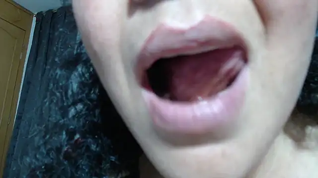 Snapshot of Sharickleon11 chatting on 4, 2, 2025 Sharickleon11 online show from 4, 2, 2025