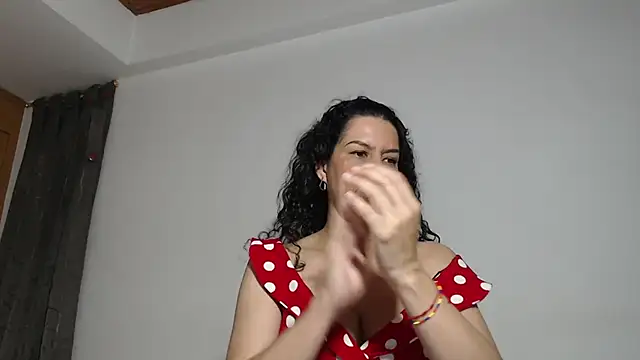 Snapshot of Sharickleon11 chatting on 9, 10, 2025 Sharickleon11 online show from 9, 10, 2025