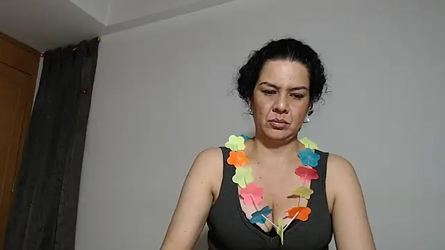 Snapshot of Sharickleon11 chatting on 16, 10, 2025 Sharickleon11 online show from 16, 10, 2025