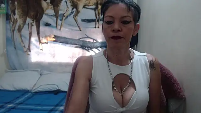 Snapshot of electra-mommy chatting on 26, 2, 2025 electra-mommy online show from 26, 2, 2025