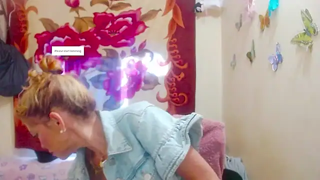 Snapshot of electra-mommy chatting on 20, 10, 2025 electra-mommy online show from 20, 10, 2025